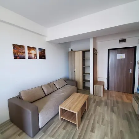 Summer Vibe Summerland Apartment Mamaia